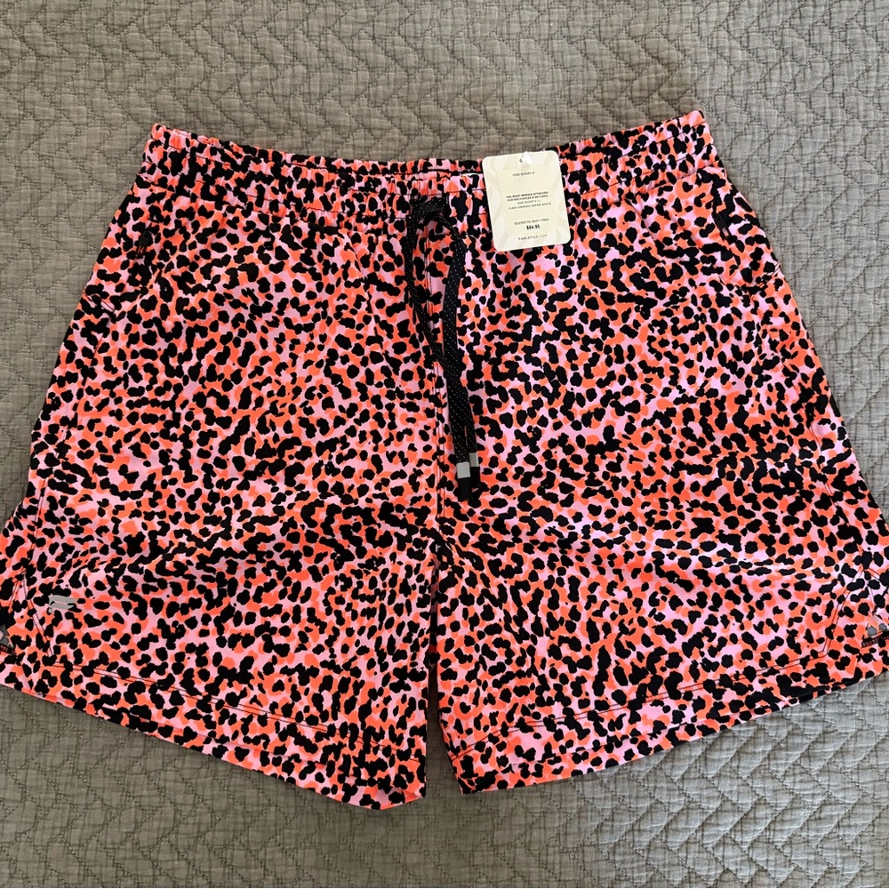 Fabletics Pink & Black Leopard Athletic One Shorts Sz L
